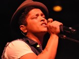 Screen Grabs: Bruno Mars at UCSD, Fluxx