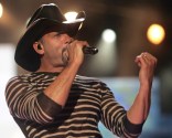 Screen Grabs: Tim McGraw, Lady Antebellum at the Cricket