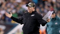 <strong>Eagles</strong> Sack Chip Kelly