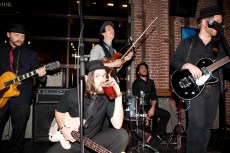 SoundChecking With the Silent Comedy