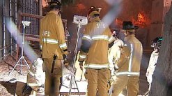 5 Trapped in Border Tunnel, Sewage