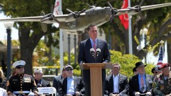 Romney Honors 'Greatness' at Tribute
