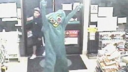 'Gumby Robber' Caught Green-Handed: Cops 
