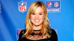 Kelly Clarkson Dishes On Her Greatest Hits