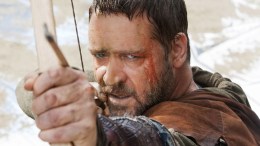 Russell Crowe to Father "Man of Steel"