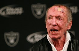 Frail Al Davis Faces the Cameras