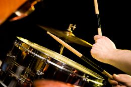 Listen Locally: Alternative Knowledge 
