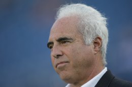 Lurie Doesn't Quite Live Up to His "Gold Standard"