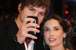 Starry Tweeters: Ashton Kutcher and Demi Moore