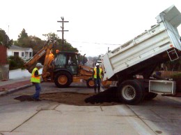 Crews Scramble to 2nd Water Main Break 