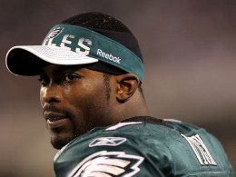 Vick's Value to Eagles Goes Beyond Touchdowns
