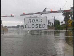 Flooding Closes Quarry Road: RAW VIDEO