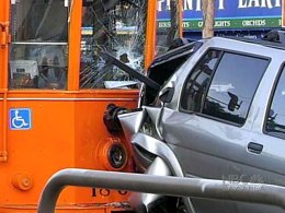 Distracted Muni Driver Crashes Into SUV: Witness
