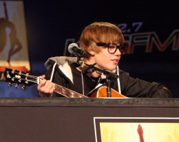 Justin Bieber Rocked a Free Concert at LA Live