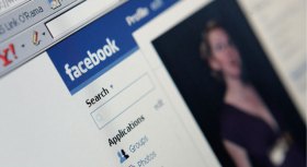 Facebook Can Bore Your Marriage to Death