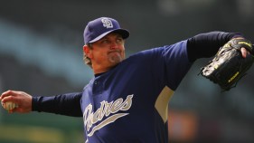Padres Retire Trevor Hoffman Jersey