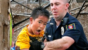 Dramatic Photos: Oklahoma Tornado Strike