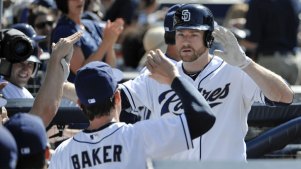 Headley Handles Dodgers