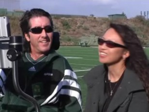 Even With Lou Gehrig's Disease, He's on the Sideline