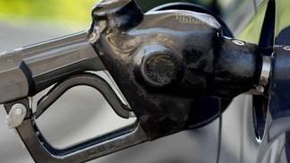 Gas Prices Reach $4 Per Gallon