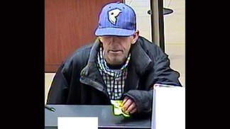 Bandit Hits 2 Banks Within 15 Minutes