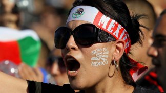 Gold Cup Fans Pack Rose Bowl: Images