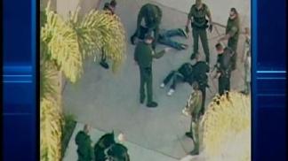 Fatal Gun Battle at Apple Store