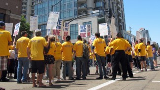 Grocery Workers Protest Downtown