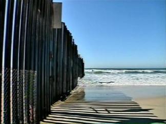 Agents Arrest 2 Men in Wetsuits Along San Diego Shore