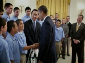 Little-Leaguers Finally Meet the President