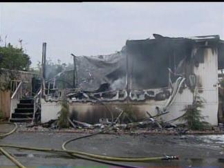 Off-Duty Cop Saves Woman From Fire