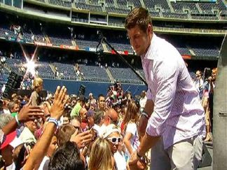 Tim Tebow Speaks at Qualcomm
