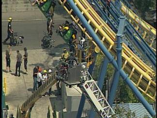 Roller Coaster Riders Stuck in Heat at Great America