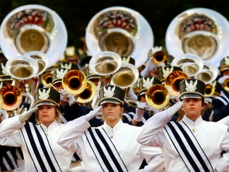 Fanfare and Floats Decorate the Streets for 122nd Annual Rose Parade