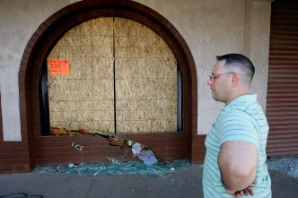 Quake Cleanup Begins in Calexico