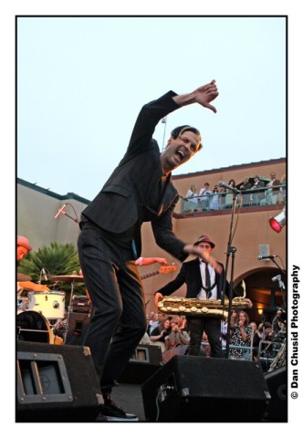 Fitz & The Tantrums Jive With the Fishes