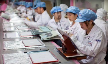 Apple Asks Labor Group to Audit Foxconn