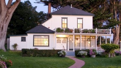 Finding Old Hollywood Along the Coast