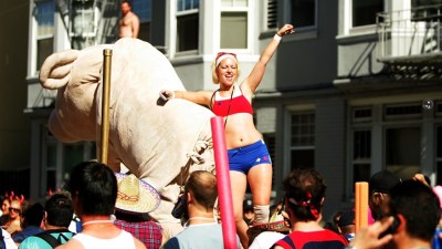 Costumes Ahoy: San Francisco's Lively Bay to Breakers Run