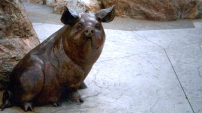 The pig was commissioned for the opening of the mall more than five years ago and sat in front of a bronze plaque that reads: "Eat more beef." The pig was commissioned for the opening of the mall more than five years ago and sat in front of a bronze plaque that reads: "Eat more beef."