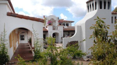 A sprawling courtyard echoes the Spanish flair at a massive home on Fortuna Ranch Road in Encinitas. A sprawling courtyard echoes the Spanish flair at a massive home on Fortuna Ranch Road in Encinitas.