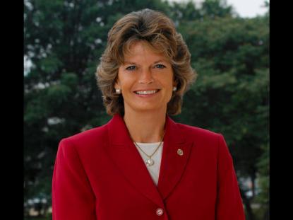 Alaska's Murkowski Poised to Retain Senate Seat As Write-In Candidate