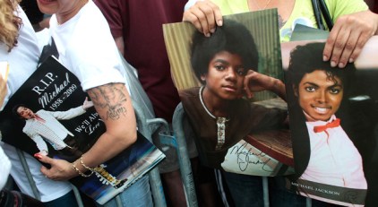 Up To 700,000 Expected At Jackson Memorial