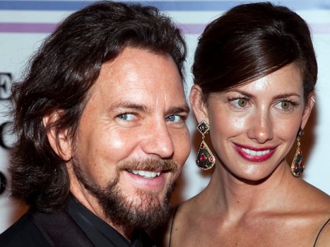 Eddie Vedder Marries in Hawaii