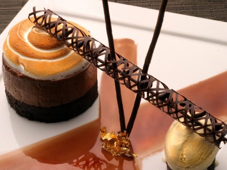 Cocoa Lounge at Island Hotel