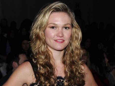 Julia Stiles Steps into "Dexter" Role