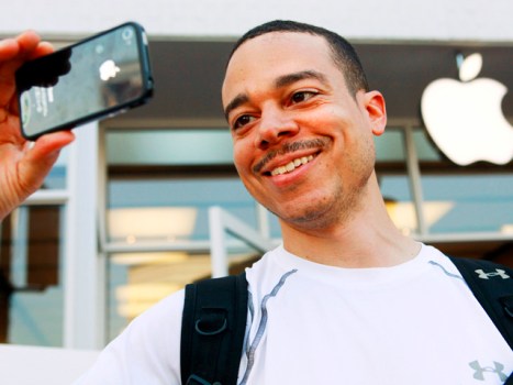 iPhone Partly to Blame for Verizon Upgrade Fee
