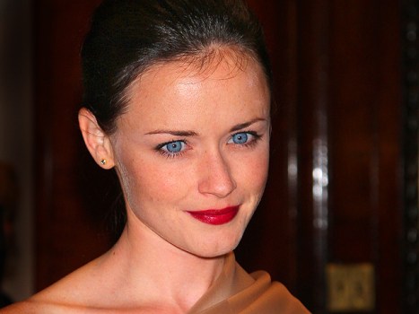 Rory Gilmore Joins Saoirse Ronan, James Gandolfini in "Violet and Daisy"