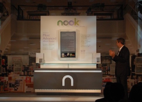 Barnes & Noble Trumps Lighter e-Readers