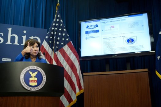 Facebook Teams Up With Dept. of Labor for 'Social Jobs Partnership'